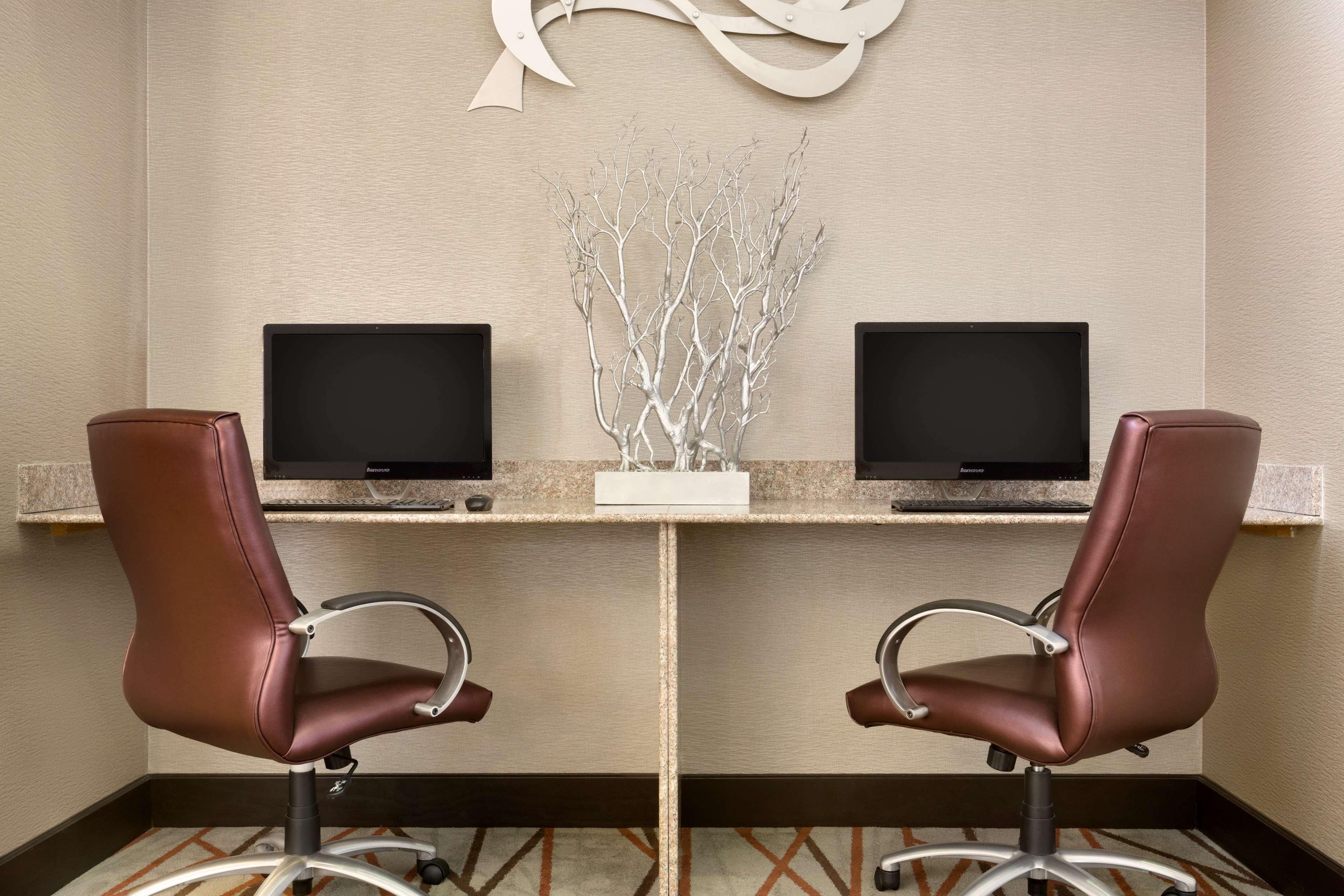 Radisson Akron-Fairlawn Copley Montrose 외부 사진