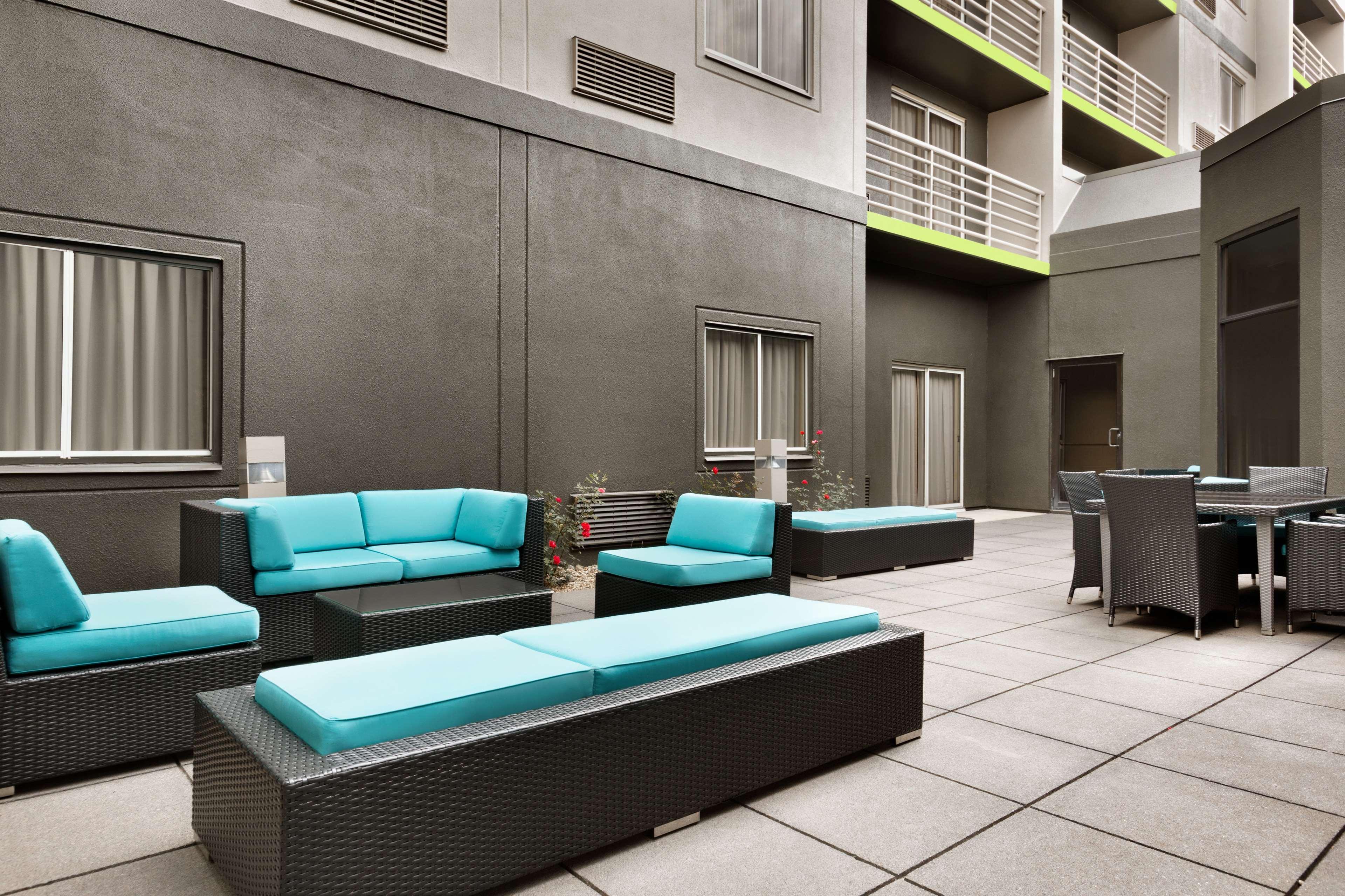 Radisson Akron-Fairlawn Copley Montrose 외부 사진