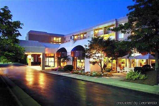 Radisson Akron-Fairlawn Copley Montrose 외부 사진