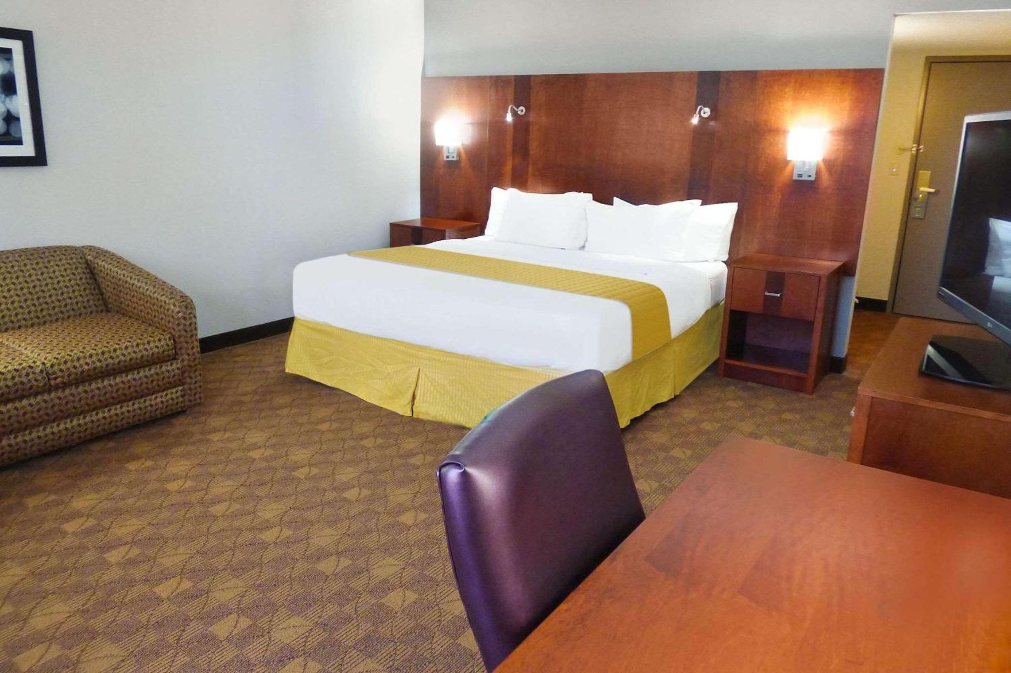 Radisson Akron-Fairlawn Copley Montrose 외부 사진
