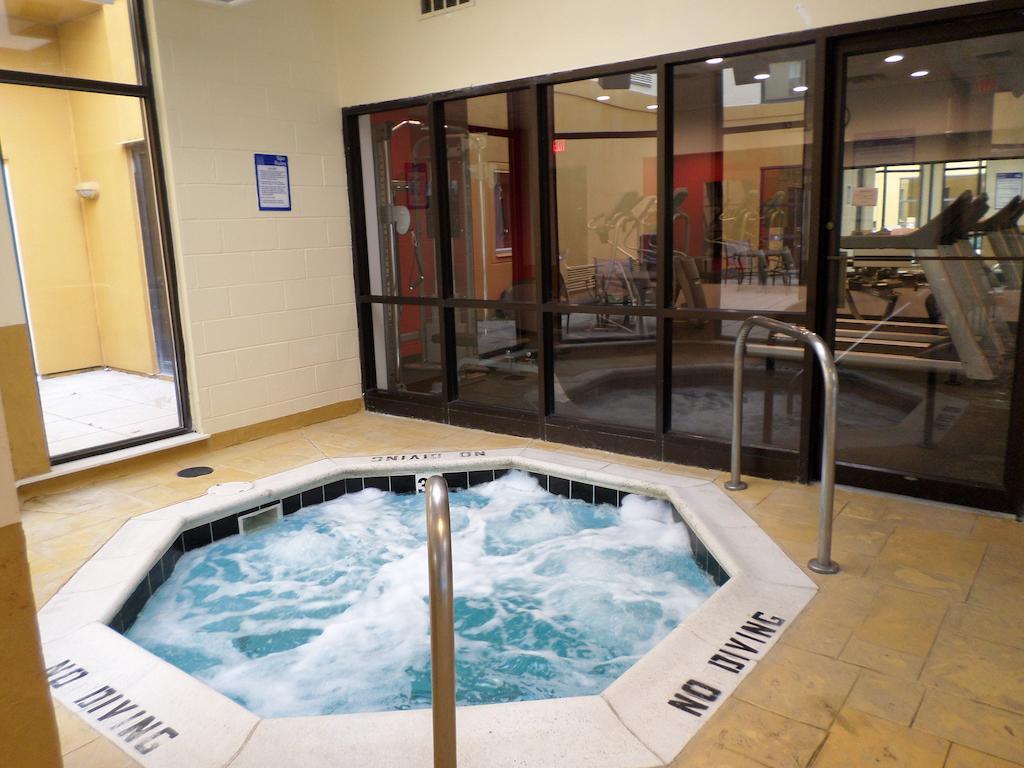 Radisson Akron-Fairlawn Copley Montrose 외부 사진