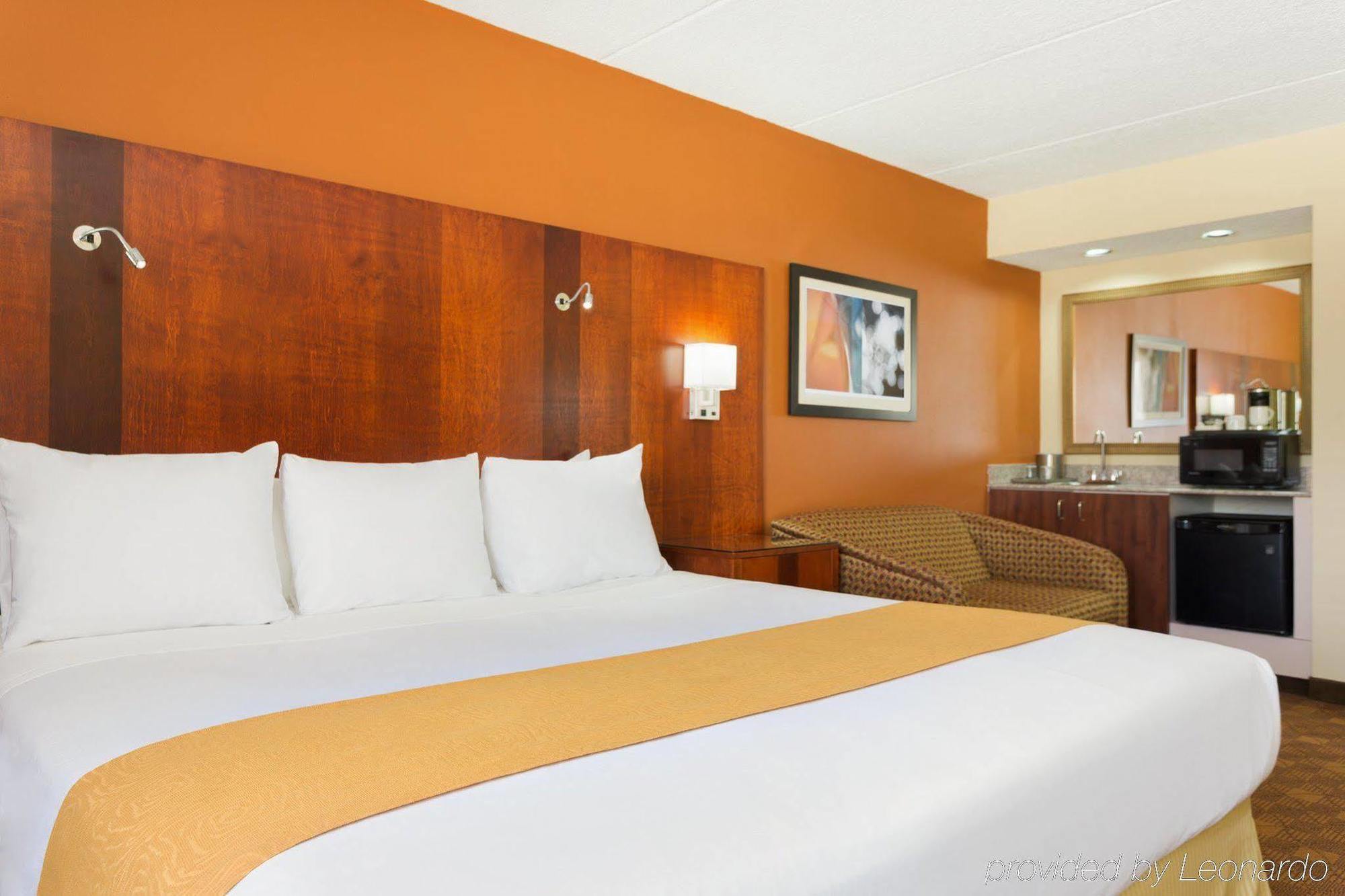 Radisson Akron-Fairlawn Copley Montrose 외부 사진